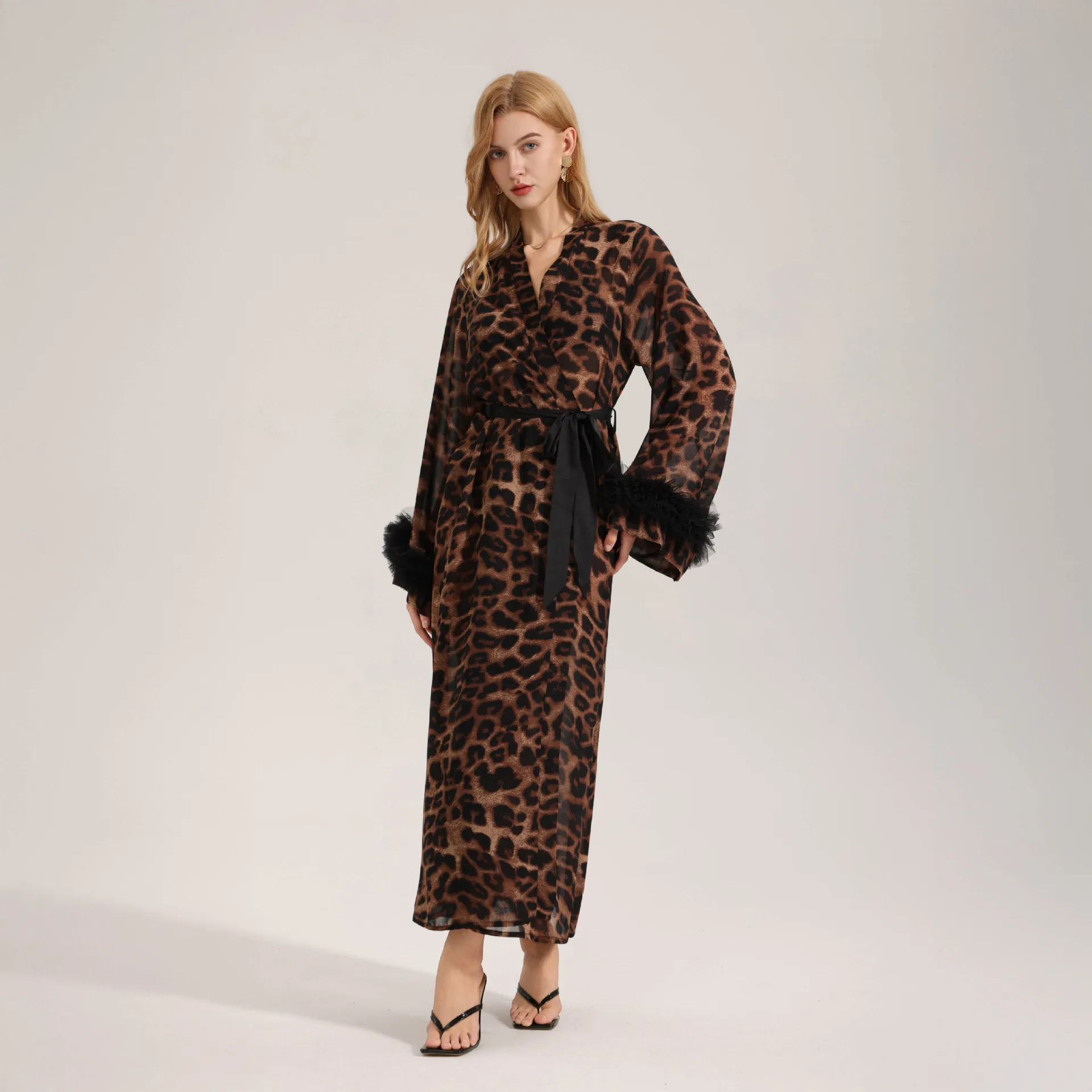 Yaoyu Women's High End Loungewear Sexy Long Sleeved Leopard Print Pajamas, Elegant Pearl Yarn Morning Robe for Summer and Autumn