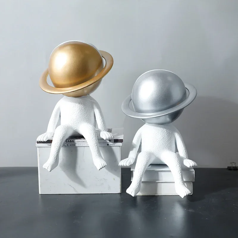 

Creative Planetary Astronauts Figure Statue Planet Astronaut Resins Ornaments Abstract Character Sculpture Desk Home Decoration