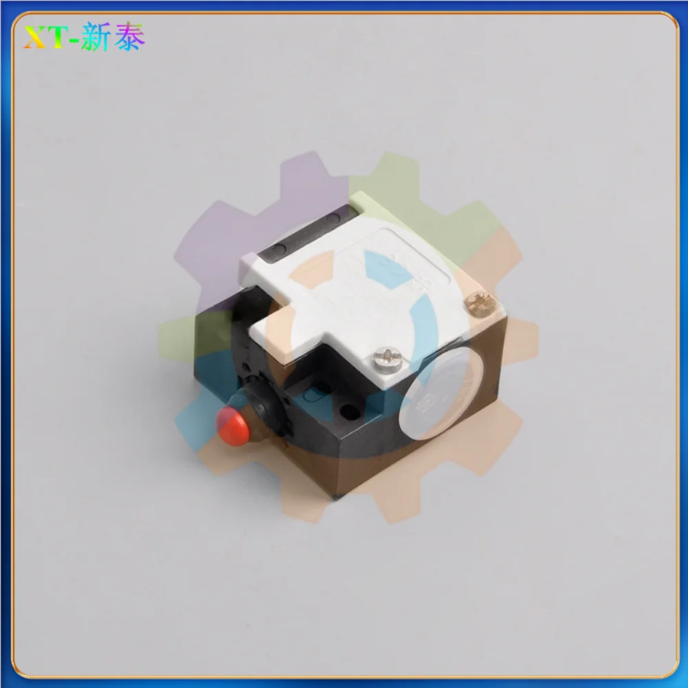 

Лучшее качество AT0-11-S-IA-SOND940 Концевой выключатель 00.783.0176 для Гейдельберга