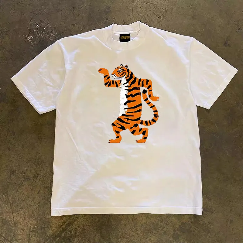 Standing Quietly Walking Tiger Print Short Sleeved Men's and Women's Hip-hop  Round Neck Couple Trendy T-shirt for Daily Wear