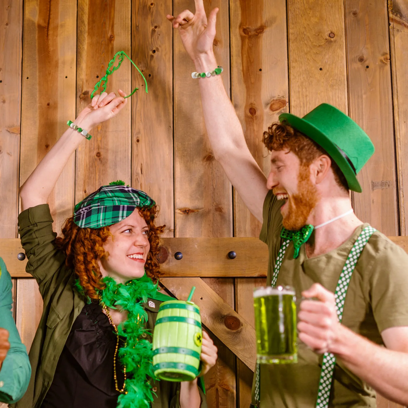 88Pcs Green Mix Spiral Round Hexagon Rainbow Shape Silicone Loose Beads for DIY Nursing Necklaces Bracelets Keychain Making Gift