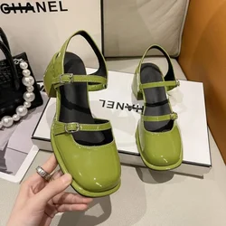 Sandali con punta tonda antiscivolo da donna Casual 2023 Summer Hollow Beach scarpe eleganti scarpe da festa di moda coreana Design 2024