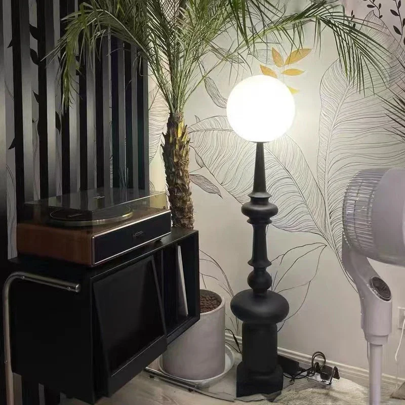 

Italian Retro Roman Column Floor Lamp American Light Luxury Living Room Bedroom Master Atmosphere Decoration Upright Desk Lamp