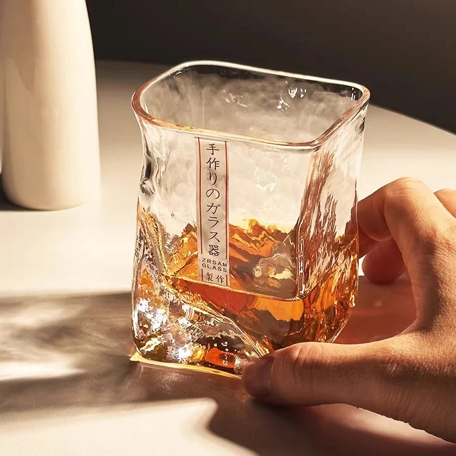 EDO Designer Kazazumi Handmade Japanese Whisky Artwork Wine Cup Wind-holding Random Modeling Design Creative Whiskey Glass