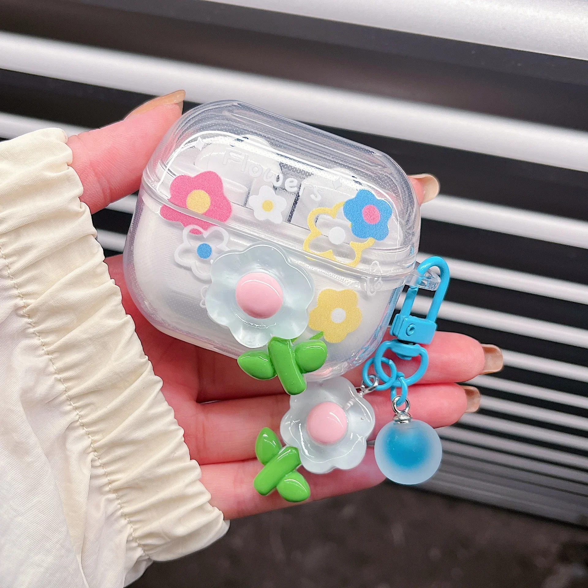 Etui na słuchawki TPU Flower do Samsung Galaxy Buds 3 Pro do Samsung Galaxy Bugs 3 Pokrowiec na słuchawki z brelokiem