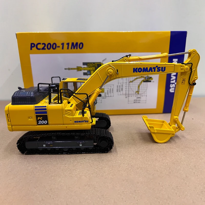 Diecast 1:43 Scale KOMATSU PC200-11M0 Alloy Excavating Machinery Model Finished Product Simulation Toy Gift Static Model