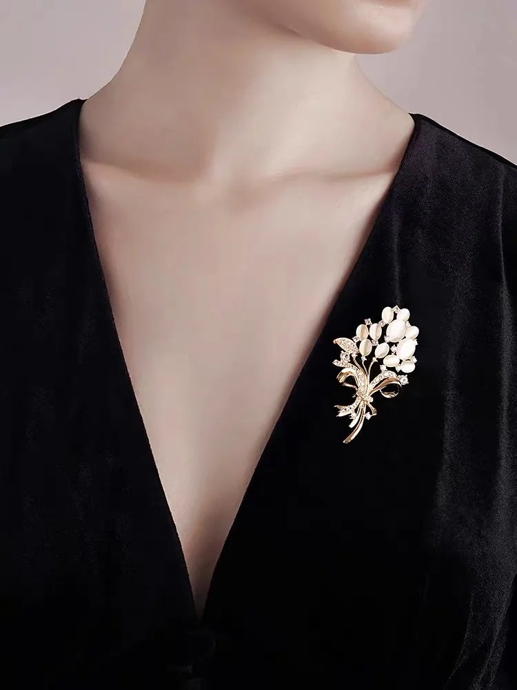 Fashion Opal Stone Flower Bouquet Brooch Pin Birthday Gift Brooches For Women Rhinestone Brooch Pin Accessories