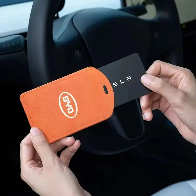 Flip‑Style Smart NFC Induction Key Card Holder For BYD Dolphin Seal Atto3 Han Tang Song Yuan BYD Logo Suede Anti‑Scratch Car Par