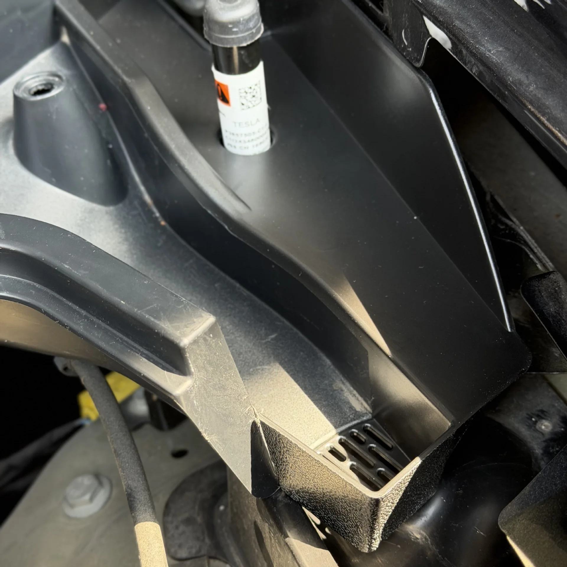 Für Tesla Model Y L 2026 Vorderer Kofferraum Wasserführungsrille Anti-Blockier-Abdeckung Juniper 2025 Frunk Schmutzfilter Schutz Zubehör – Detail 4