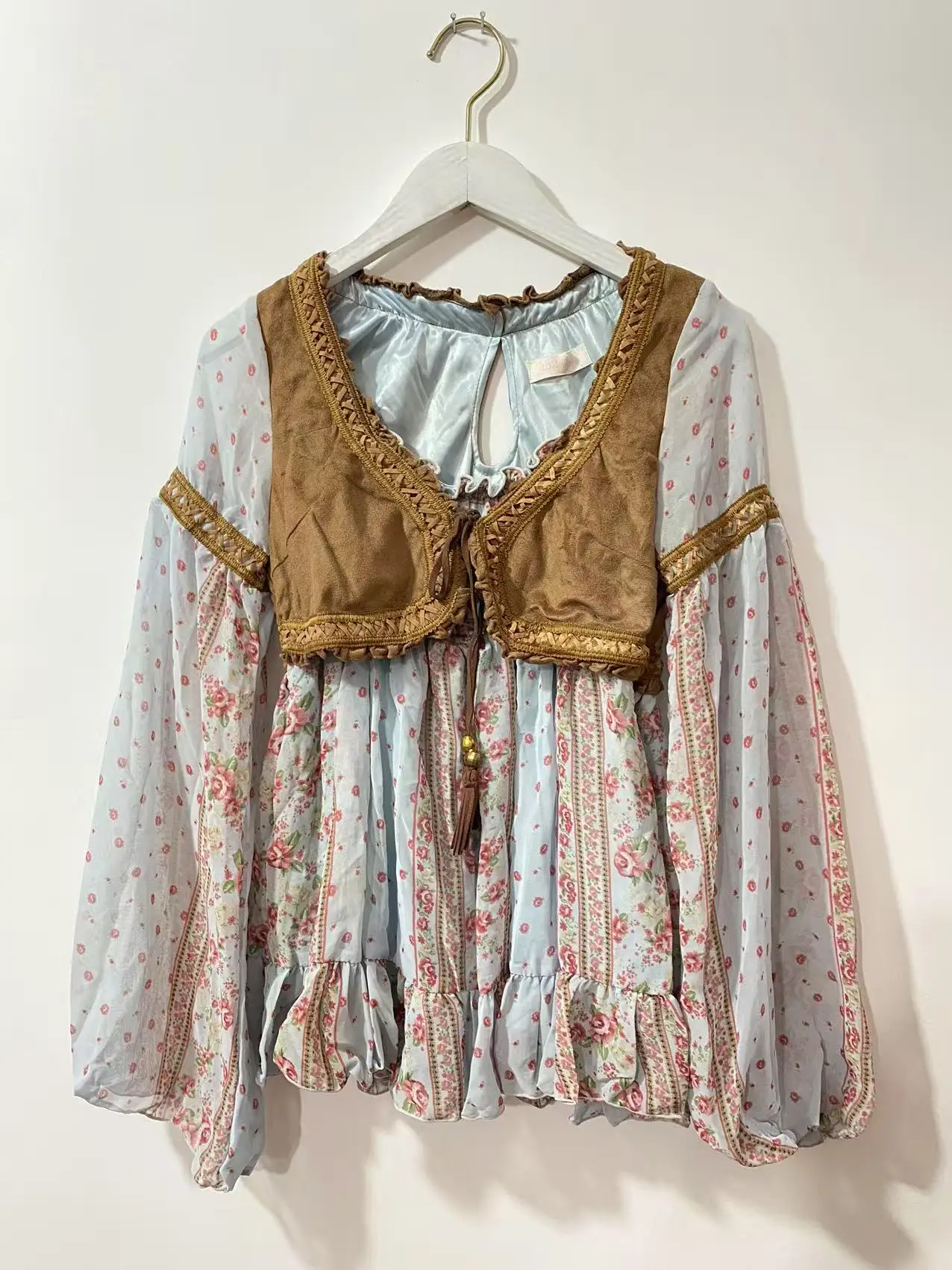 

Sales Japan Liz Lisa Suede Vest Lace Chiffon Printed Loose Shirts Girl's Blouse