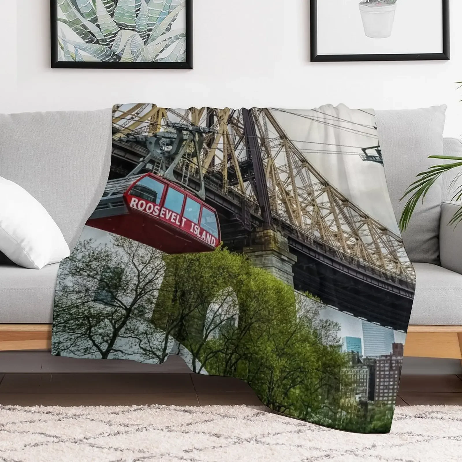 Roosevelt Island Tram, Queesnboro Bridge Throw Blanket Multi Purpose Soft Warm Blanket for Home Travel