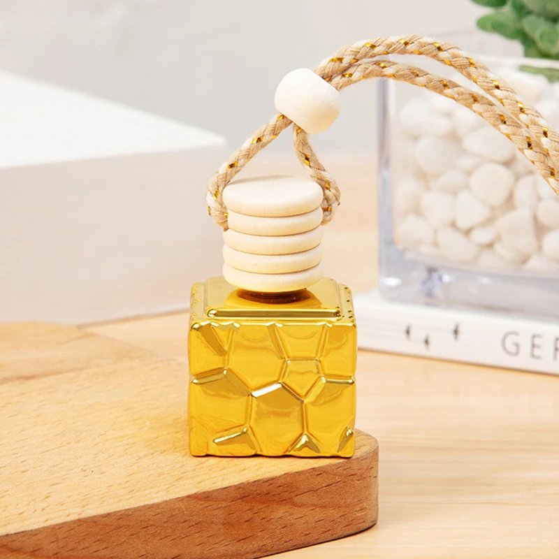 1Pcs Golden Empty Bottle Essential Oil Diffuser Fragrance Air Freshener Scent Perfume Bottle Ornament Hanging Empty Bottle