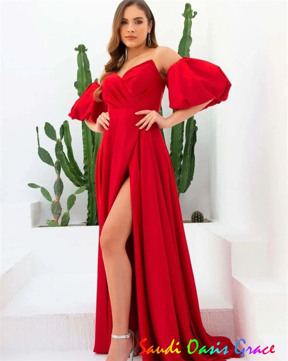 Maßgeschneidertes, maßgeschneidertes klassisches Abendkleid aus rotem Satin, exquisite trägerlose Abiballkleider mit abnehmbaren Ärmeln für besondere Anlässe