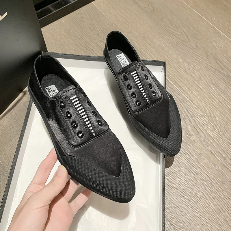 New Fashion Sneakers Women Canvas Shoes Vulcanize Shoes Woman Shoes Flats Casual Loafers Comfortable Soft Sole Student Trainers