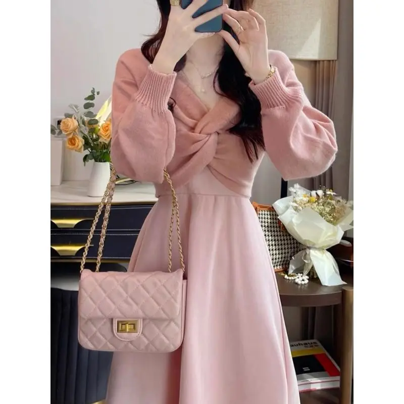 2023 New Spring/Summer Wear Stylish and Elegant Style Celebrity Gentle Knitted Sweater Sling Dress Two Piece Set for Women