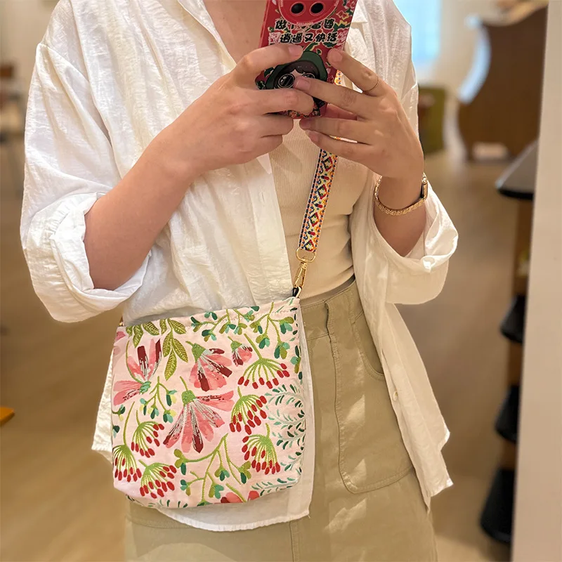 

Casual Versatile Lazy Summer Canvas Tote Bag Large Capacity ChineseStyle Aesthetic Shoulder Crossbody Bag Office Commute Handbag