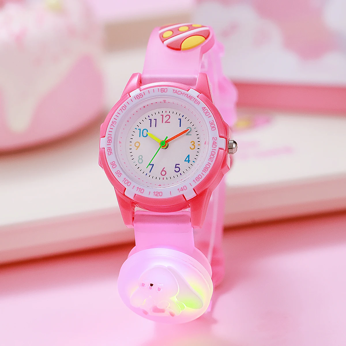 ساعة كوارتز بحزام من السيليكون على شكل بيضة أرنب إبداعية لطيفة لهدايا عيد الميلاد والهالوين
