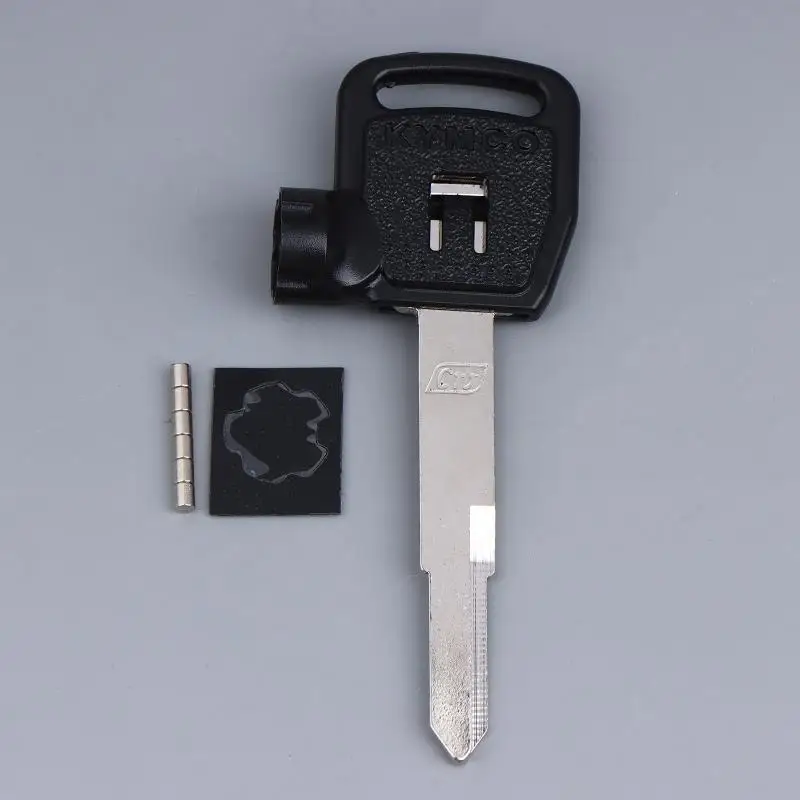 

Новый 1 шт. пустой ключ для мотоцикла, замена необработанных ключей для скутера KYMCO, магнитный противоугонный замок CT250 300 400 Racing Kcc Acc Dynamic