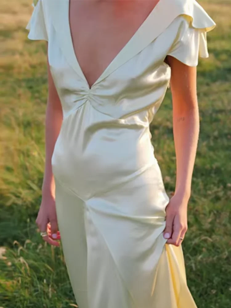 

Elegant Backlessv-neck Dress Women Short Sleeve Waist Cinched Pleated Slim Dresses Lady Evening Party Robe 2026 New