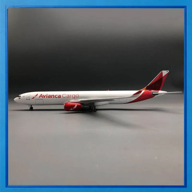 

Модель самолета Avianca Cargo Airbus A330, 47 см, реалистичная статическая модель с колесами для коллекции авиационных энтузиастов, домашнего декора