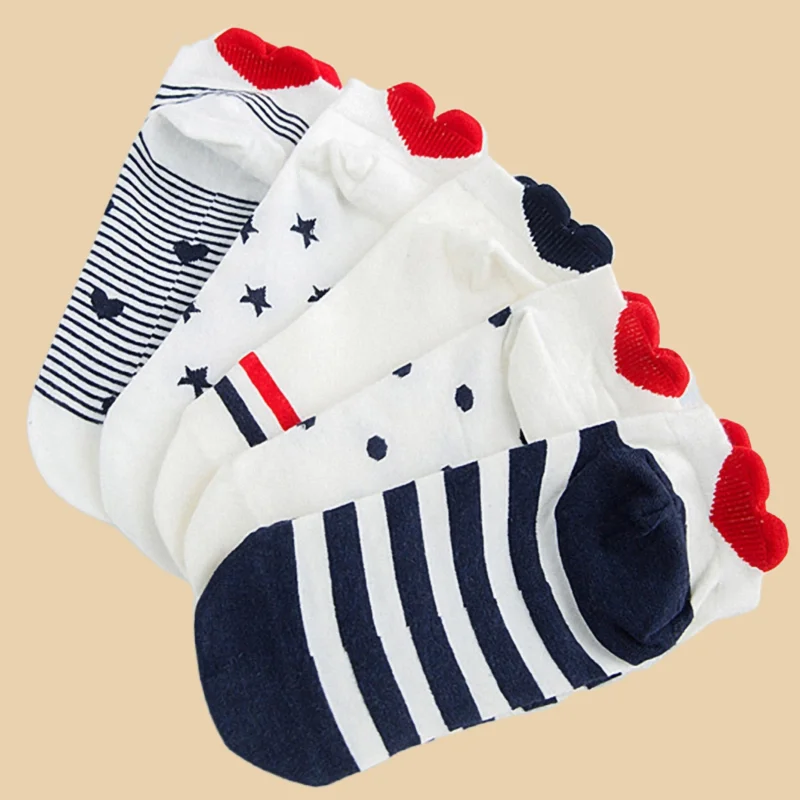 Chaussettes courtes décontractées en coton imprimé cœur pour femmes, chaussettes de rinçage, dessin animé drôle, mignon, coupe basse, bateau, mode estivale, nouveau, 5 paires