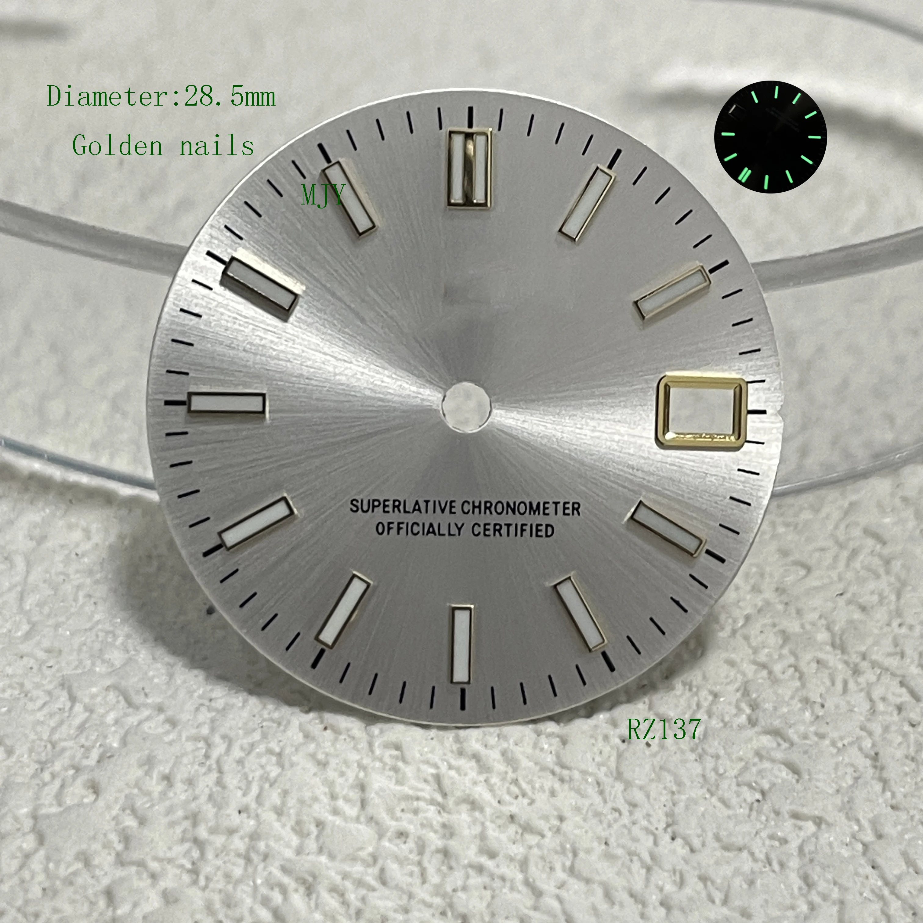 verde luminoso Vendite calde 28,5 mm Lucernario singolo data verde Logo nero Quadrante nh35 nh36 Movimento automatico Logo da 29 mm quadrante verde