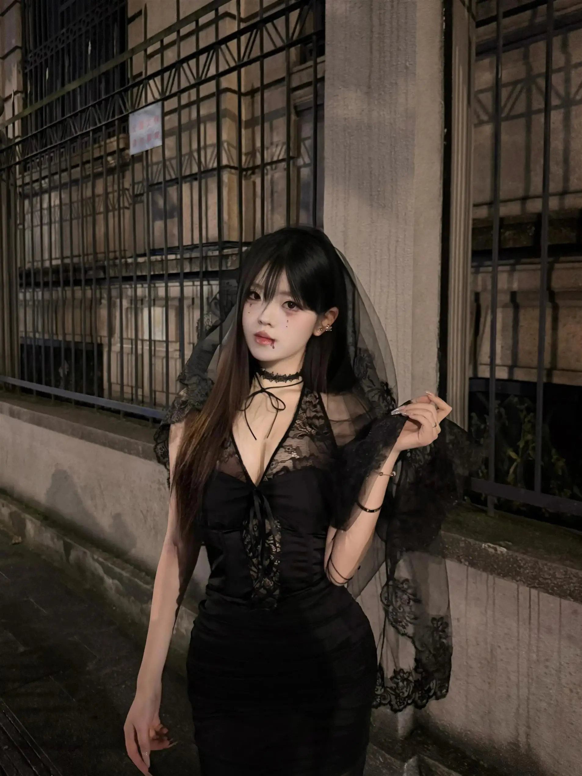 

Сексуальное черное кружевное платье русалки на Хэллоуин для женщин, платье с v-образным вырезом, элегантное вечернее платье с розовым дизайном