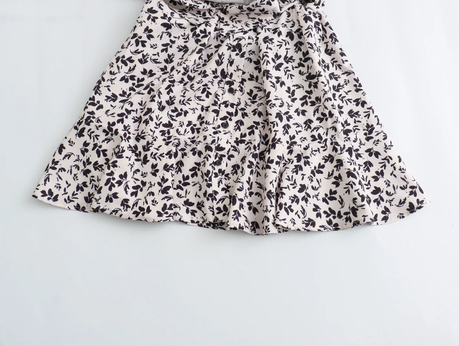 2025, Damen-Herbstkleid, neu, mit Gürteldekoration, lässige Mode, elegantes Revers, Langarm-Shirt-Stil, Blumendruck, kurzes Kleid