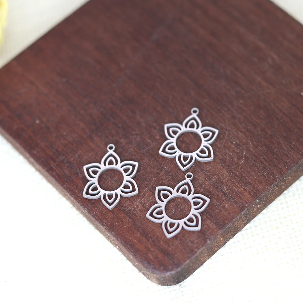 3pcs/Stainless steel silver vintage six petal flower six points star pendant DIY Christmas necklace earrings accessory