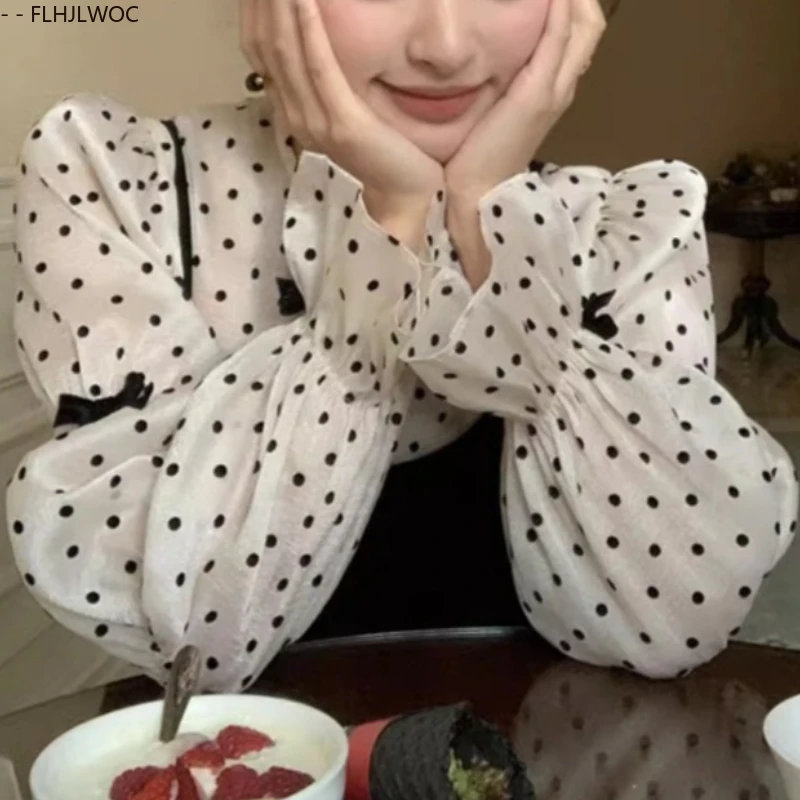 ชุดเดรสลายจุดสองชิ้นสำหรับผู้หญิง ดีไซน์เกาหลี-ญี่ปุ่น น่ารัก ทันสมัย เหมาะสำหรับวันคริสต์มาส ปีใหม่ ออกงาน หรือใส่ลำลอง