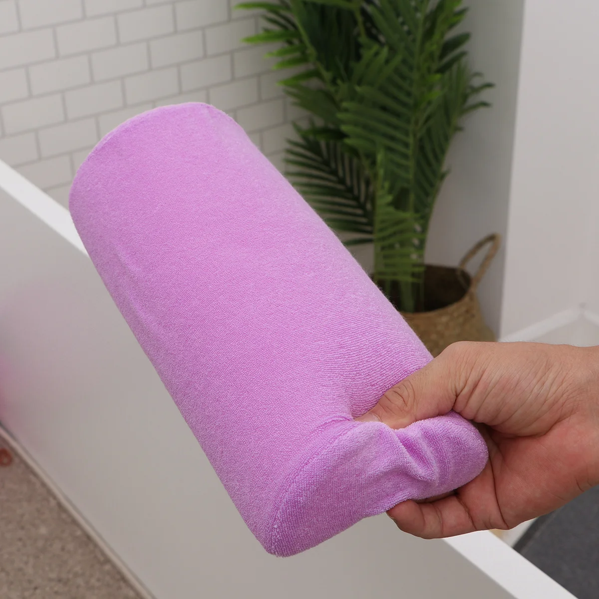 Light Purple Portable Wrist Pad for Manicure Comfortable Washable Cushion Nail Art Salon Support Nail Cushion Wrist Pad