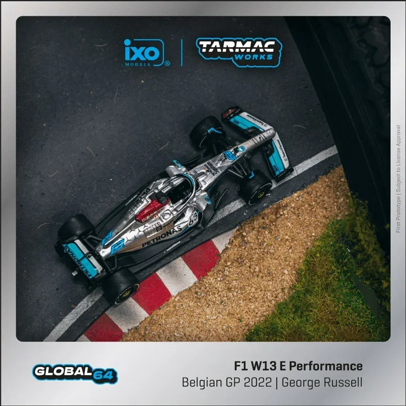 

Tarmac Works 1:64 F1 W13 E Performance Бельгийский Гран-при 2022 Литая под давлением модель автомобиля Джордж Рассел