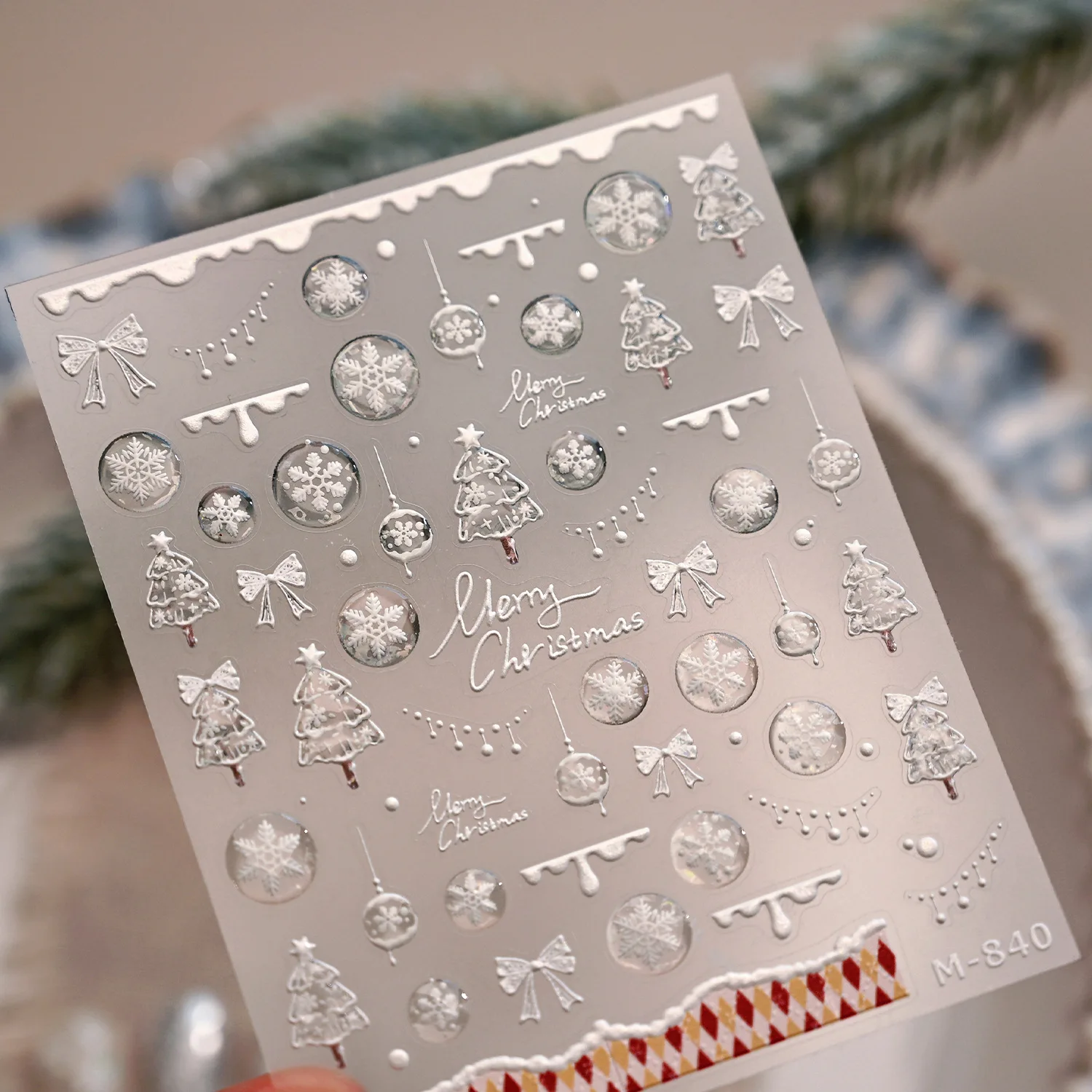 ホワイトスノーフレークちょう結びクリスマスツリー素敵なクリスマス3D自己粘着ネイルアートステッカー5Dエンボス加工マニキュアデカール