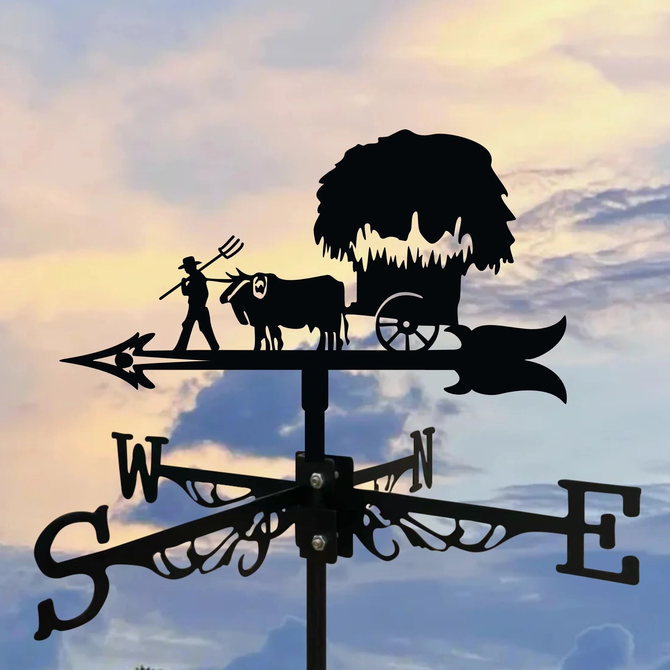 Outdoor Garden Decor Featuring Metal Wall Art, Iron Crafts, Weather Vanes, And Artistic Sculptures for Yard Decoration.