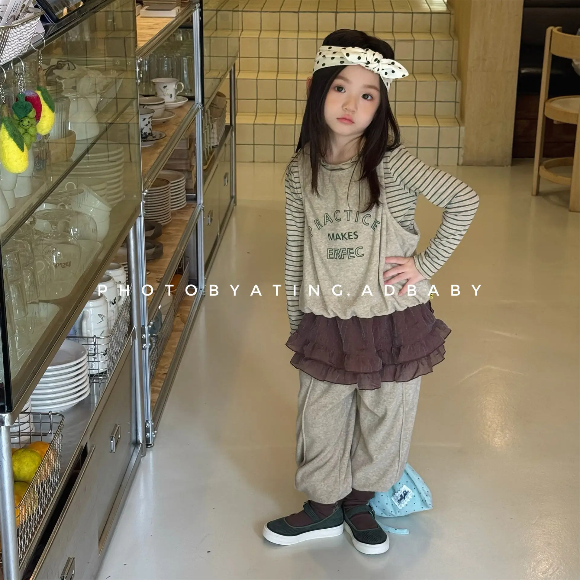 2025 خريف الاطفال الزي 2 قطعة مجموعة الكورية نمط سترة + السراويل الفتيات موضة طفل الملابس الدافئة الخريف قطعتين وتتسابق 1-8 سنوات