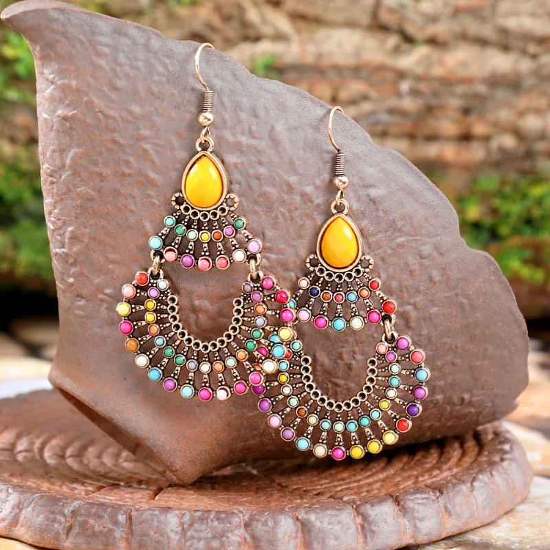 Vintage Ethnic Fan Shaped Earrings with Exaggerated Inlaid Colorful Beads Earrings Women Bohemian Vacation Style Long Jewelry