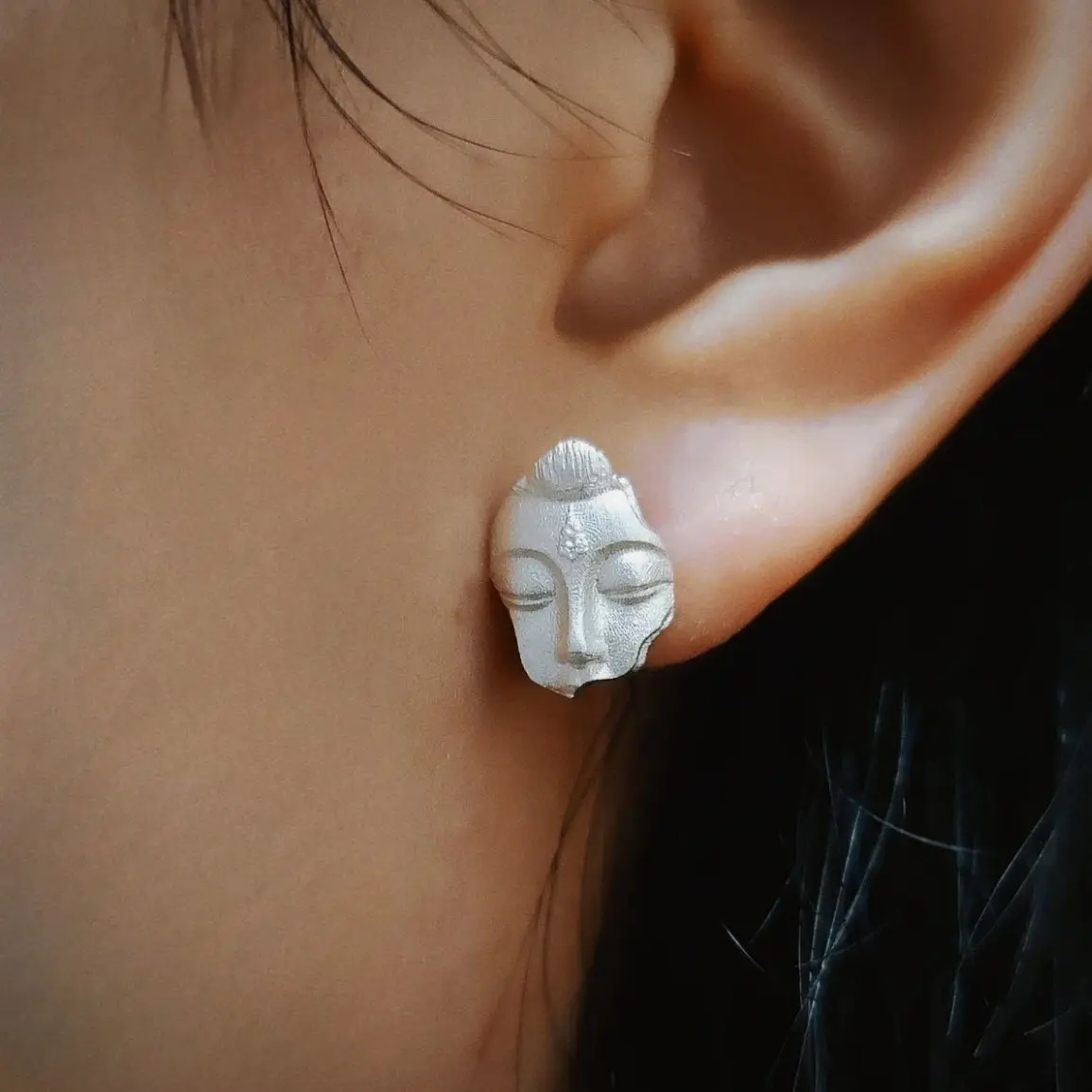 Buddhism Style Matte Silver Color Broken Buddha Head Ear Nails UNISEX Chinese Cultural Jewelry Earrings