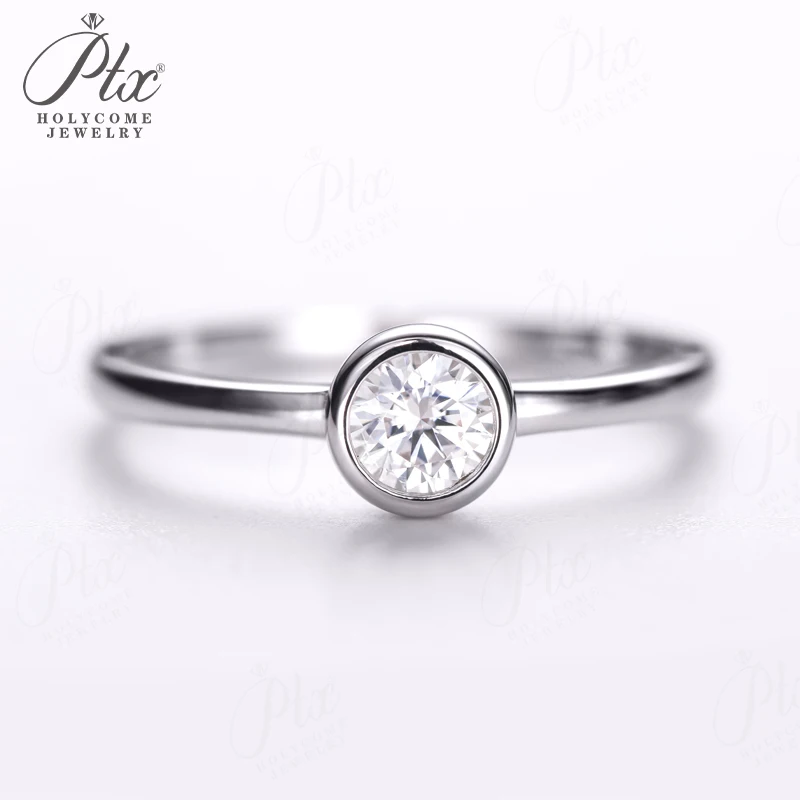 Round Cut Moissanite Ring 0.5CT 5mm D Color 925 Silver Engagement Ring A Treasure That Highlights a Woman's Elegant Temperament
