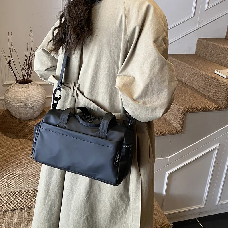 Waterproof Small Fitness Bag for Women Simple Casual Crossbody Messenger Handbag Daily Travel Storage Bag Gym Outdoor Shopping