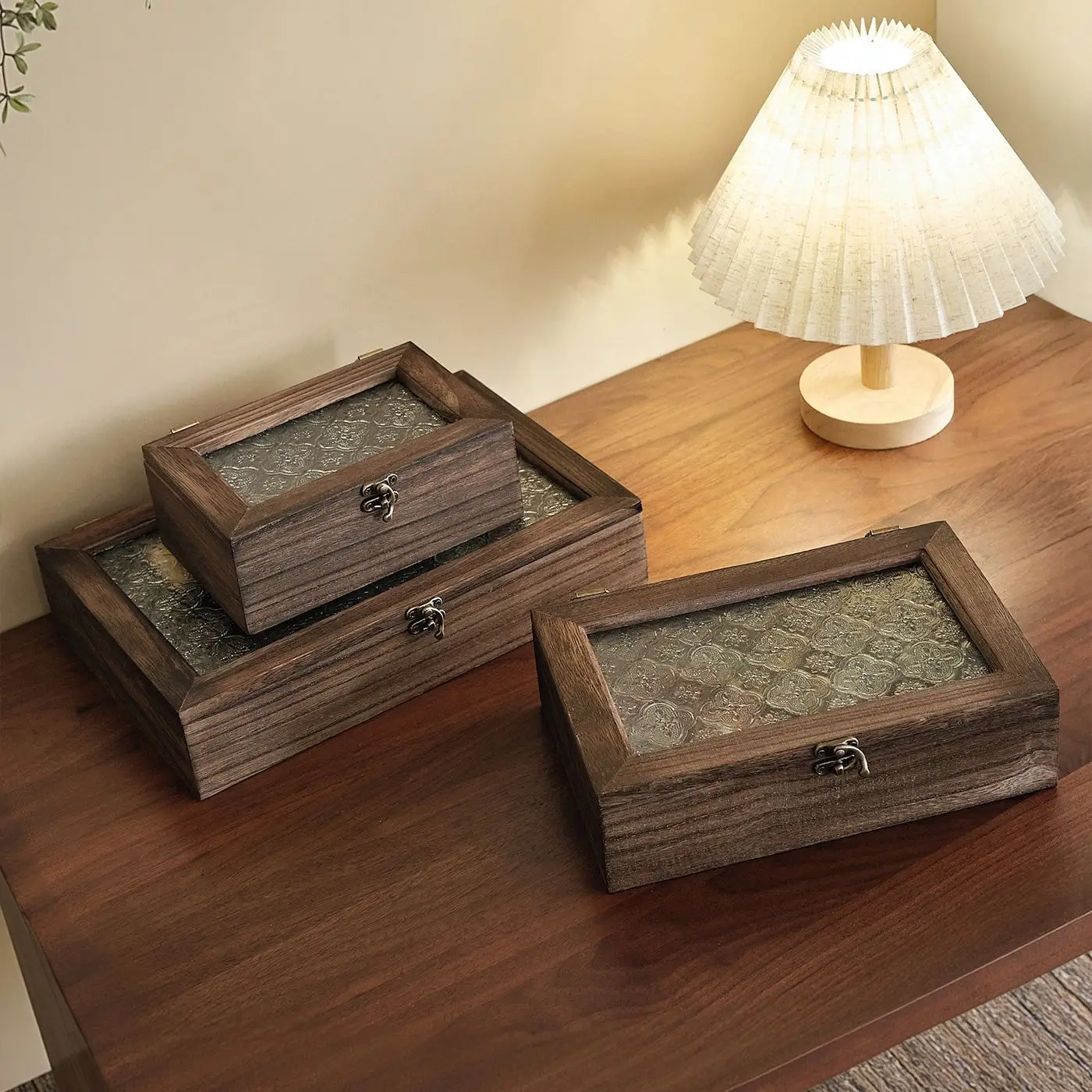 Retro Wooden Deskto…