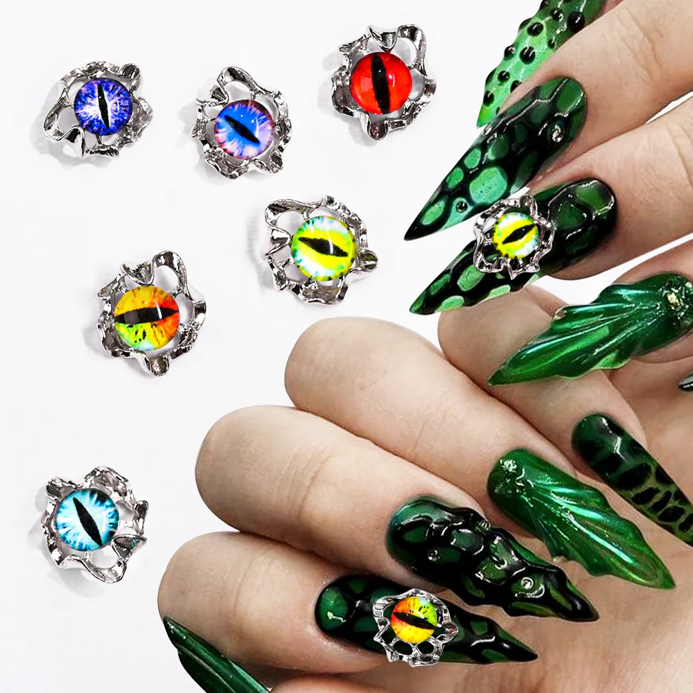 10 adet 3D Evil cadılar bayramı göz tırnak Charms 3D alaşım Vintage tırnak taşlar Punk takı Glitter akrilik DIY Nail Art aksesuarları