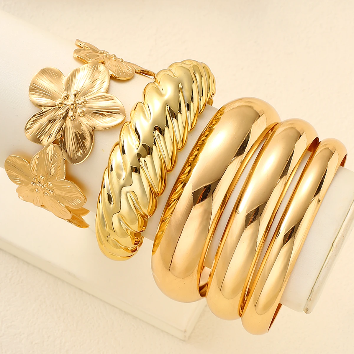 5Pcs Gold Color Bangle Set For Women Fashion Chunky Trendy Stackable Cuff Bracelet Boho Flower Party Daily Wear Jewelry Gift New