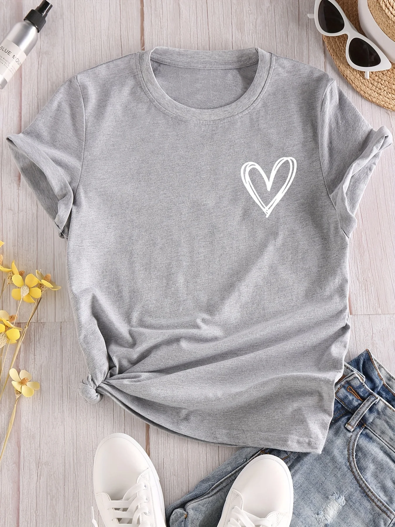Heart Print T-Shirt, Crew Neck Short Sleeve T-Shirt, Casual Every Day Tops, Women\'s Clothing