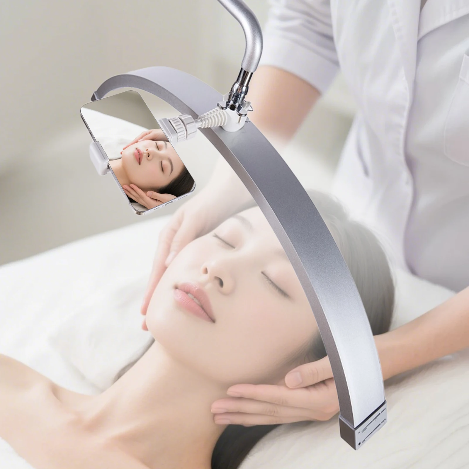 

Silvery LED Multi-angel Rotation Light Half-Moon Bed Lamp Design Adjustable Brightness Fill Light For Beauty Salon Makeup