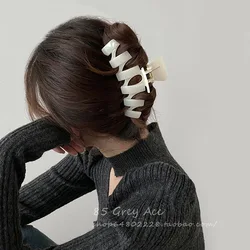 13CM Woman Extra Large N Design Acrylic Hair Claw Barrettes Fashion Girl Hair Clips Hair Headwear Hair Accessories Hairpins