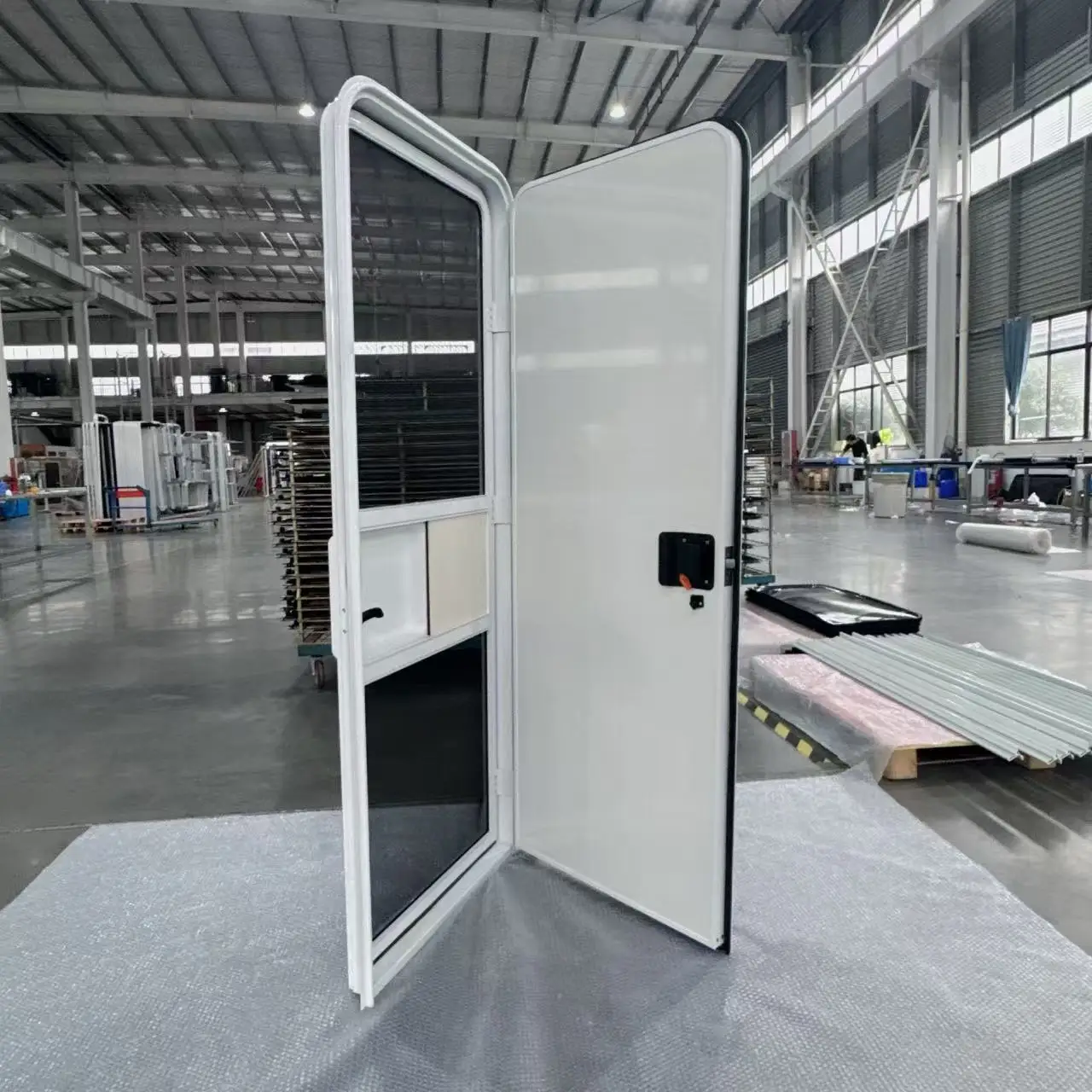 Aluminum Alloy XPS Insulated Modern Luxury RV Door Diamond Mesh Screen Complete Lock Set Left/Right Swing Caravan RV