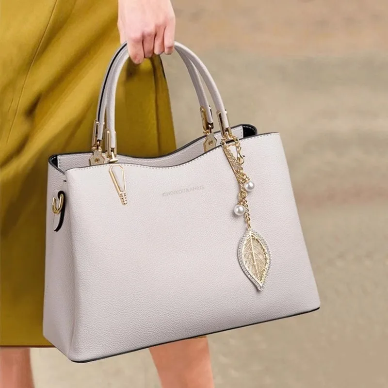 حقيبة يد نسائية حمراء أنيقة فاخرة بمقبض علوي حقيبة كتف كروسبودي حقيبة حمل عالية الجودة من جلد البولي يوريثان للحفلات اليومية #4