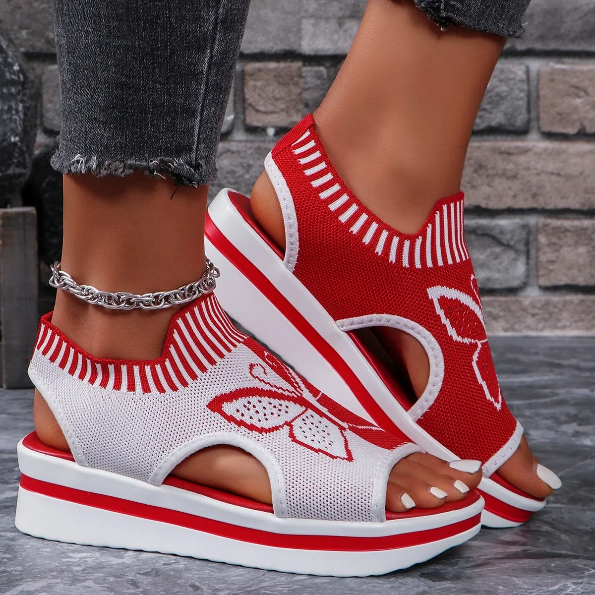 Sandalias de verano con punta redonda para mujer, zapatos individuales de malla con suela de plataforma, informales, a la moda, de mariposa azul, talla grande, 2024