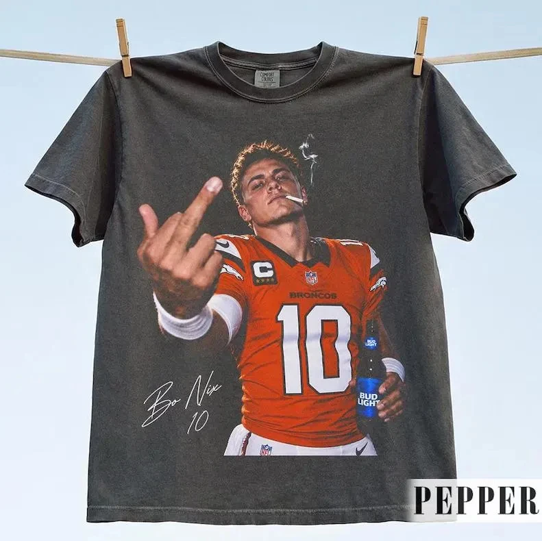 Bo Nix Comfort Colors T-Shirt, Bo Nix Football-T-Shirt, Vintage Denver Broncos Grafik-T-Shirt, T-Shirt für den Spieltag. – Detail 3