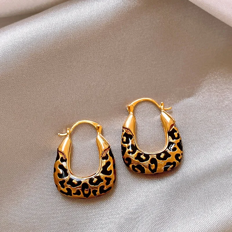 New design fashion jewelry 18K gold plated U-shaped leopard print black enamel earrings modern women daily work accessories